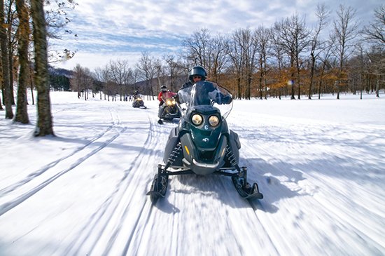 4 Places to Snowmobile in 4 Hours or Less