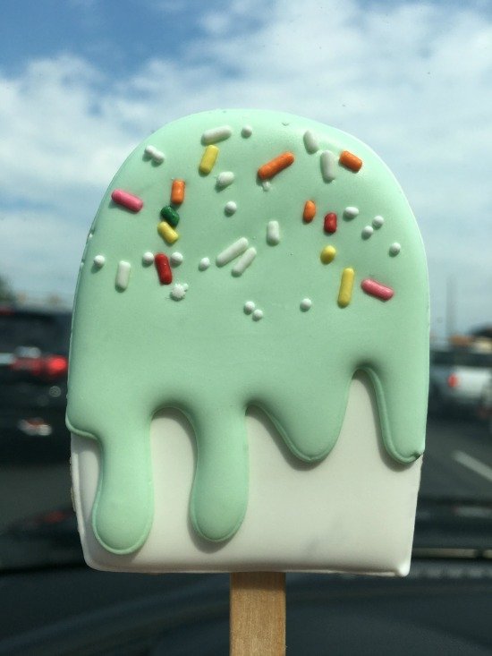 Two Sugars popsicle cookie / Photo by Stefanie Gans