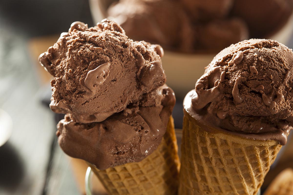 chocolate ice cream cones