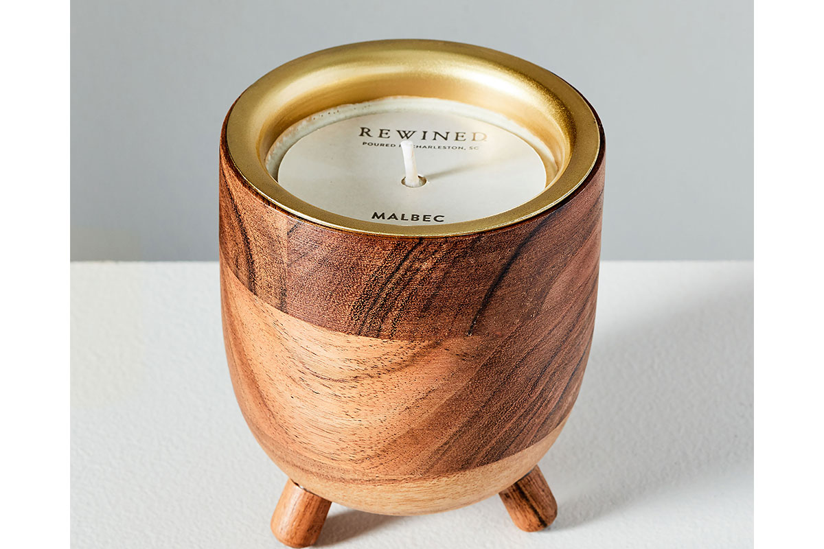 wooden candle smells like wine