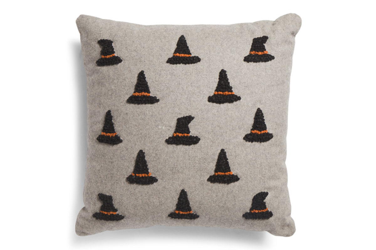 witch hats on small pillow