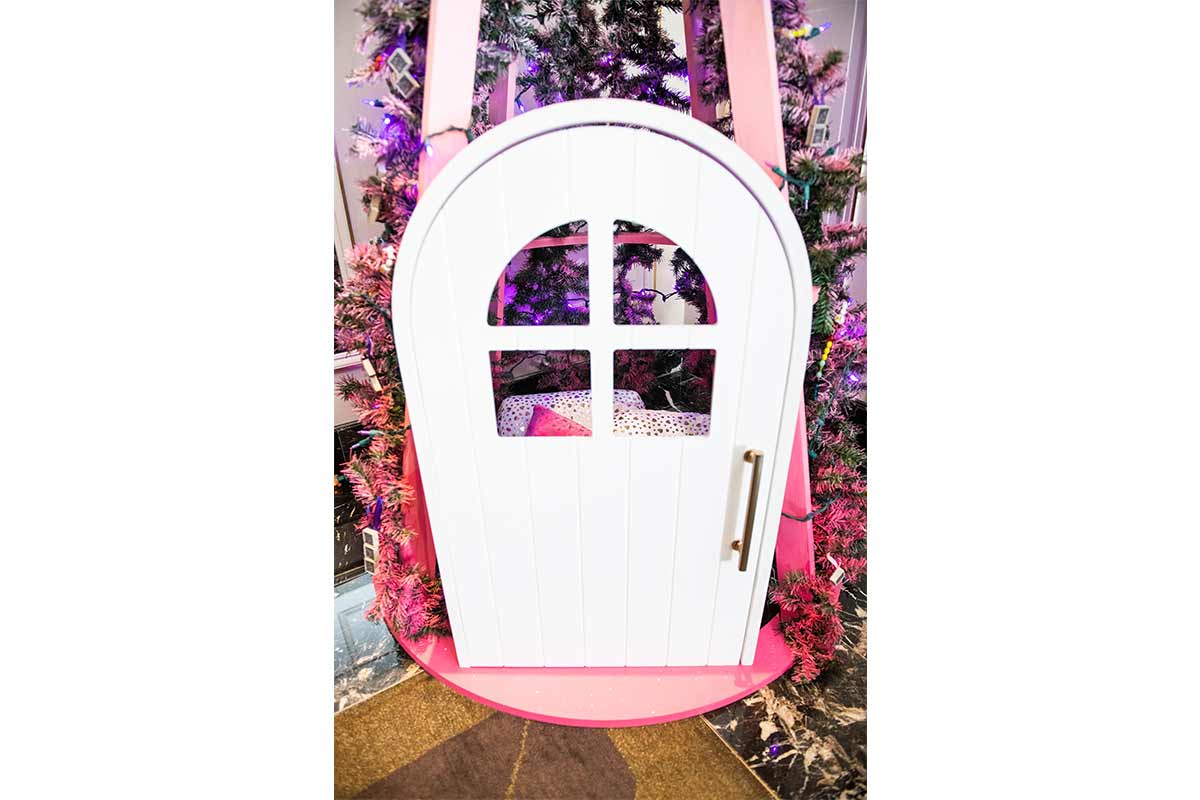 door on a christmas tree