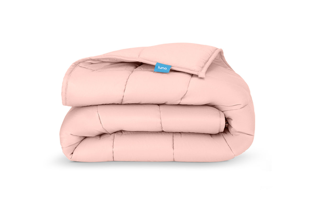 weighted blanket in pink