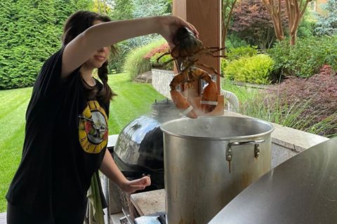 Ford's Fish Shack Lobster Delivery