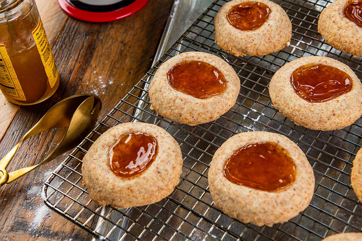 toasty apricot cookies