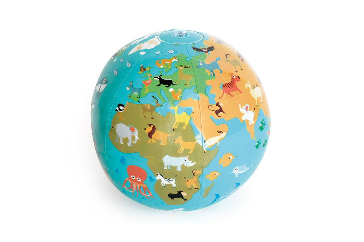 Animals on the earth globe
