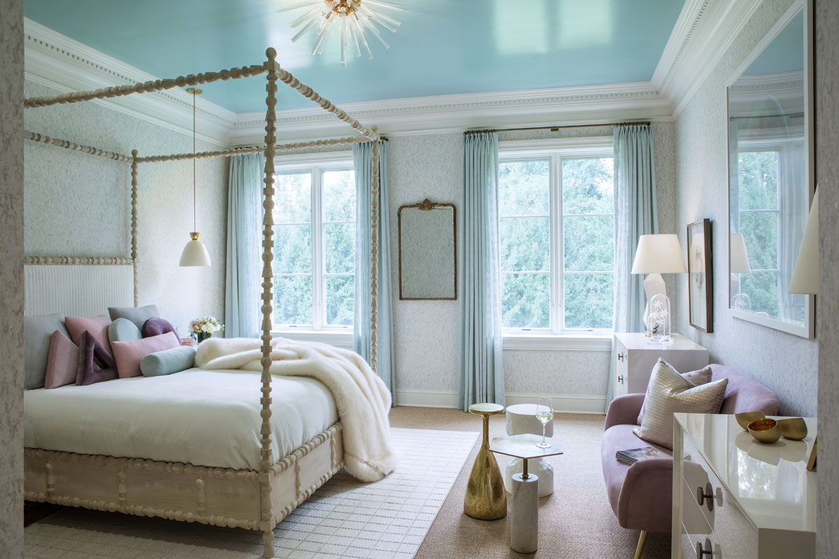 Keira St. Claire bedroom