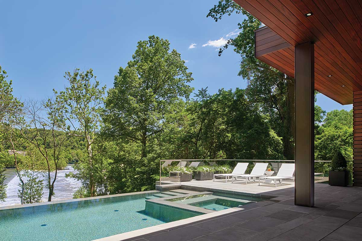 pool overlooking the potomac river