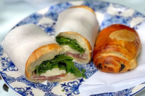 Le Vingt-Trois Cafe & Bakery