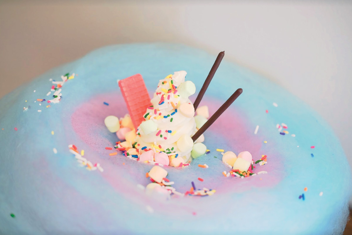 cotton candy ice cream cone