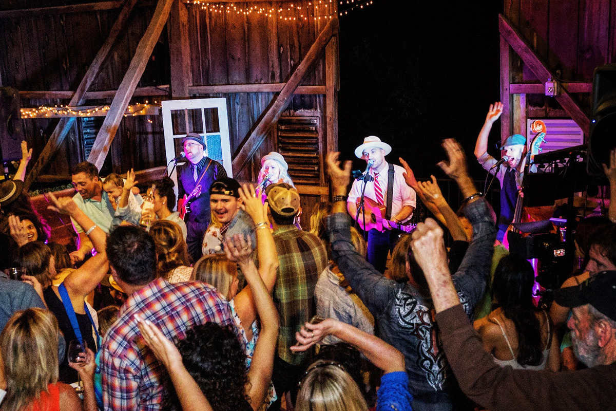people dancing