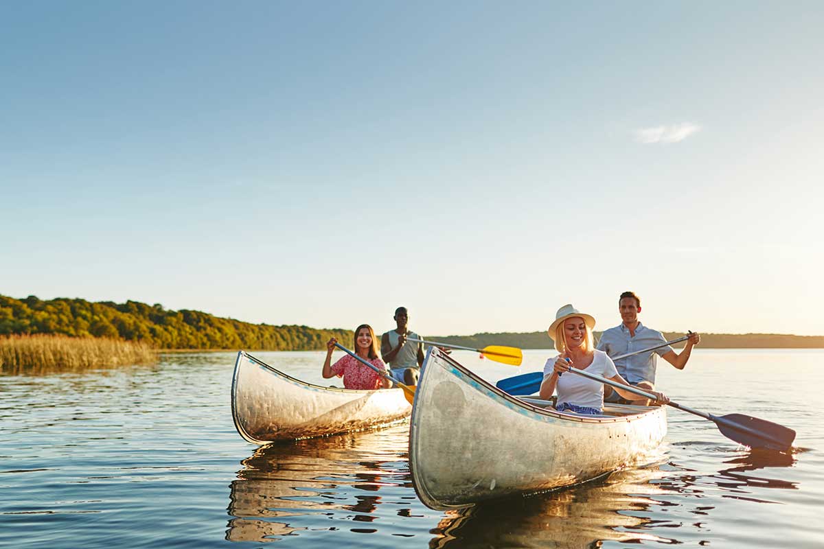 couples canoeing