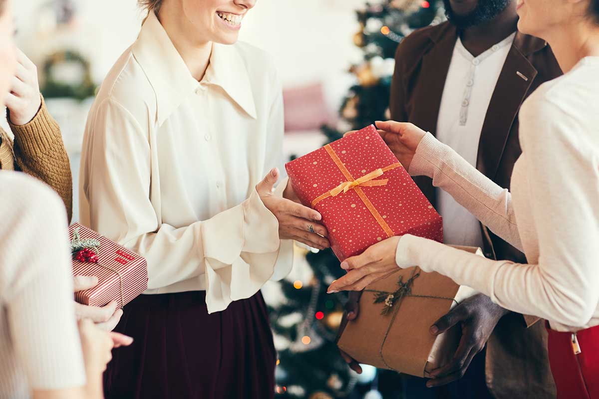 giving gifts during holidays