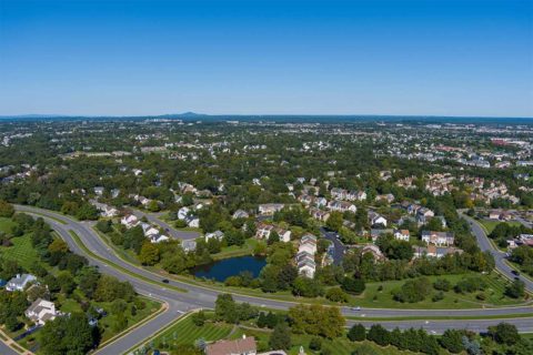 ariel of ashburn neighborhood
