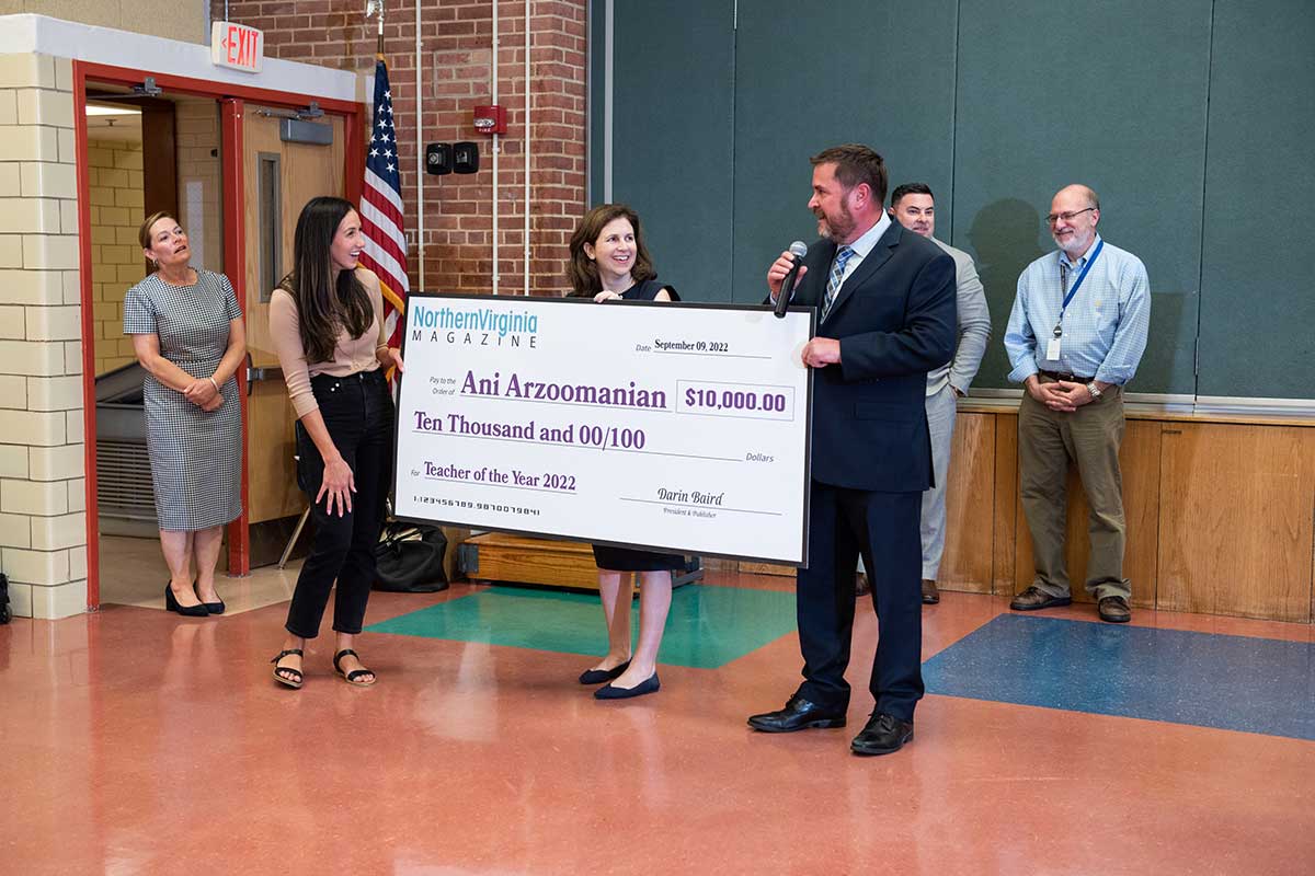 arzoomanian awarded $10,000 check