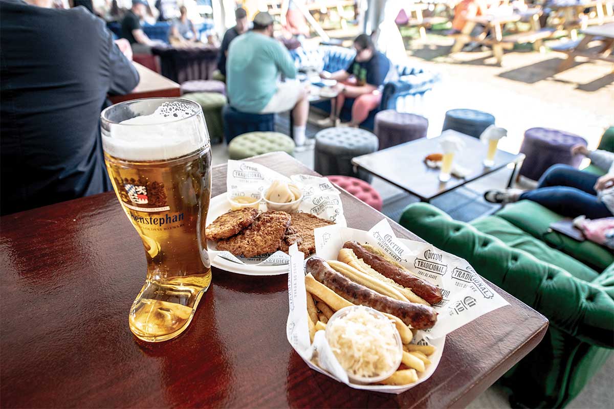 Beer and food at shipgarten