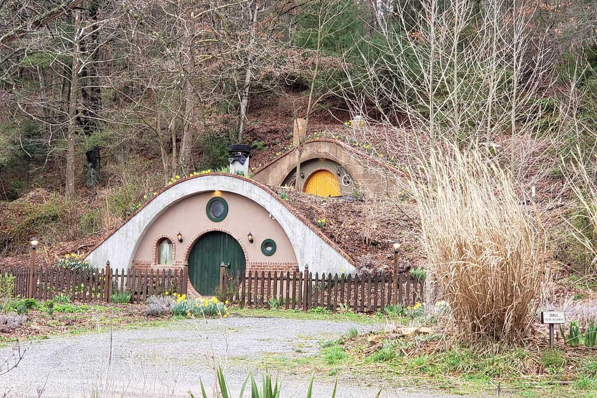 hobbit airbnb rental