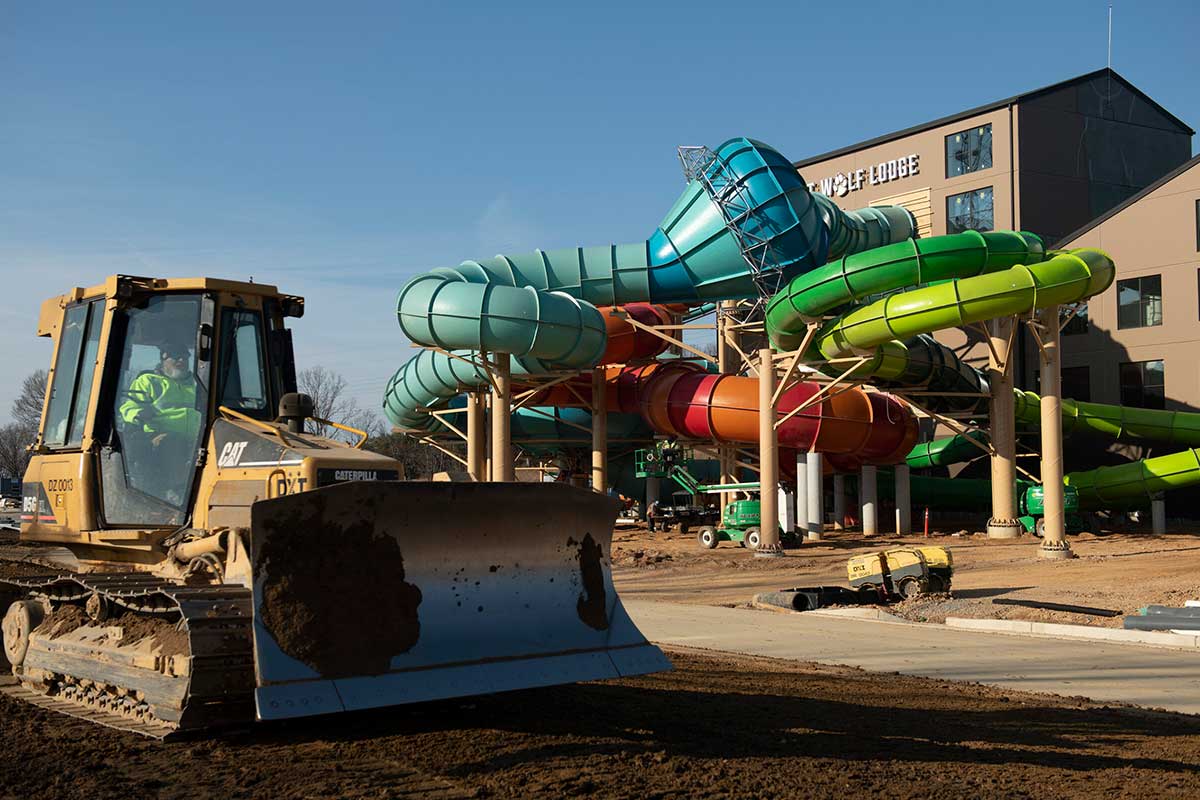 great wolf lodge slide construction