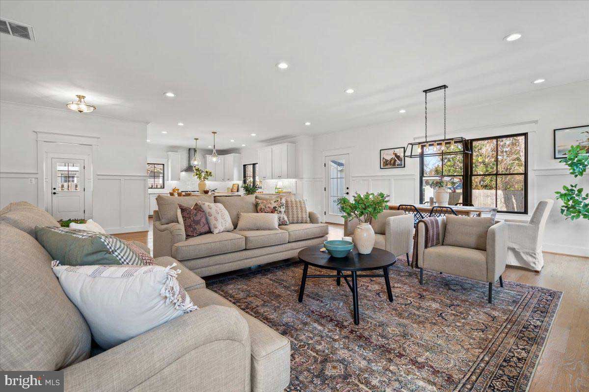 white living room with natural color furniture