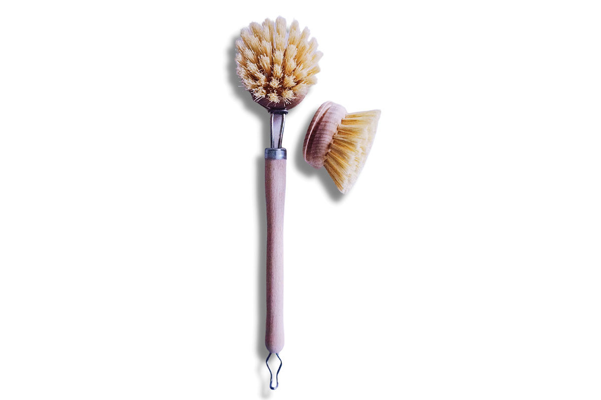 Dishwashing scrub brush