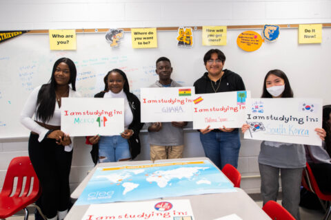 Annandal High School study abroad participants