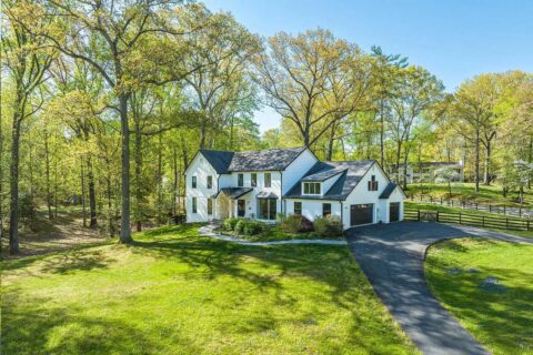 12101 thoroughbred rd herndon exterior