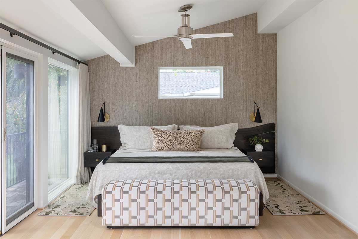 bedroom in Lake Barcroft home