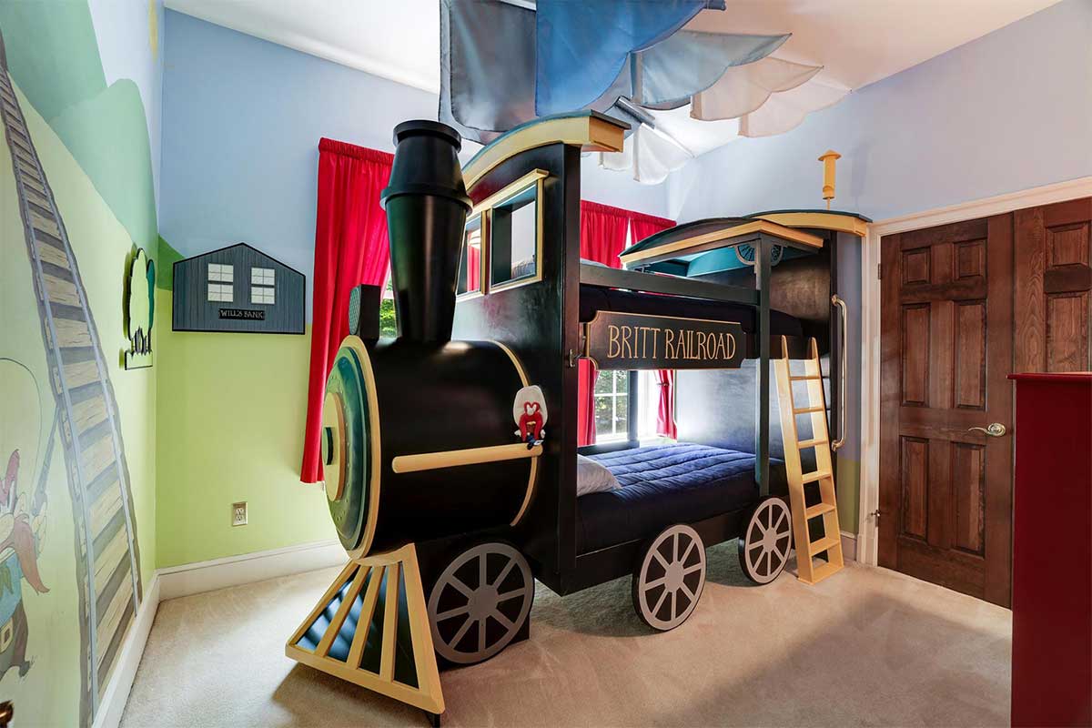 kids room with train bunk beds