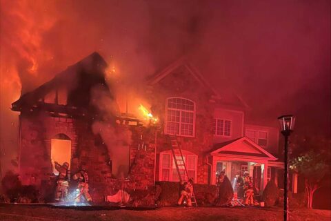 House in Aldie on fire