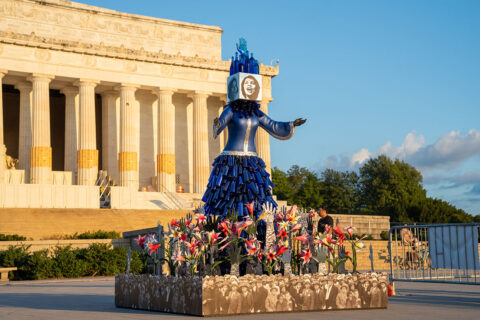 Multimedia statue in front of the Lincoln Memorial