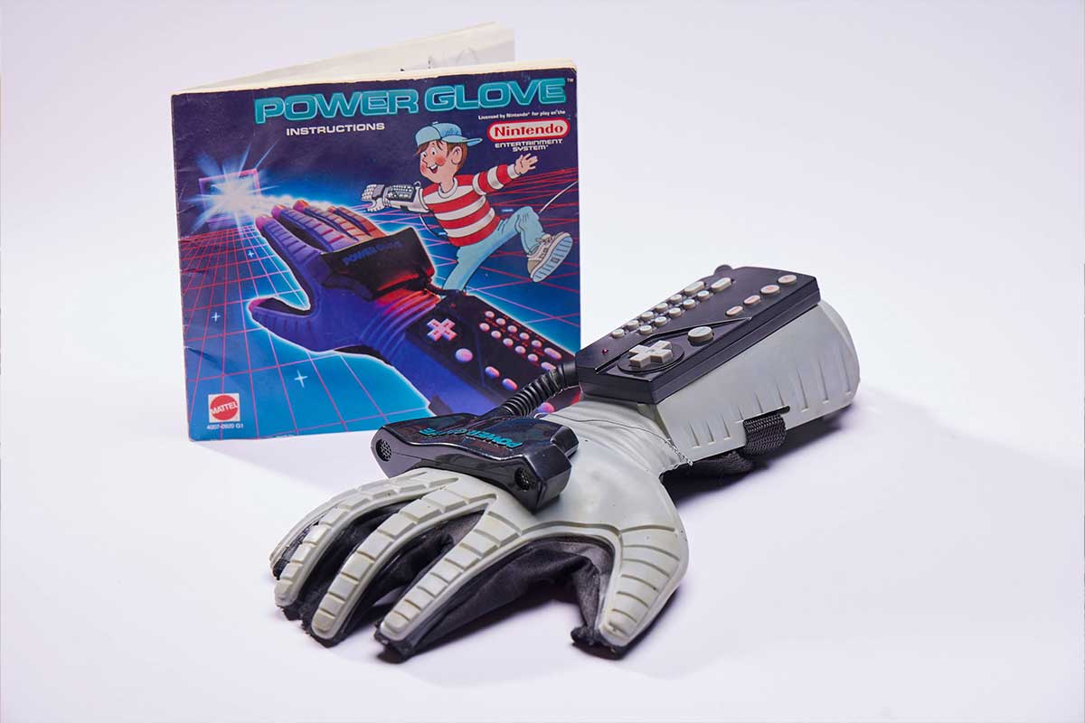 power glove by nintendo
