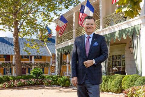 Ed Gannon in front of Inn at Little Washington