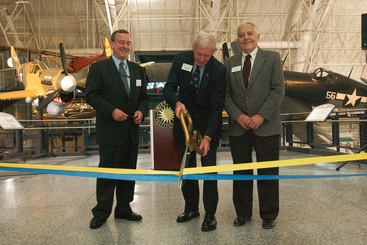Ribbon cutting at Air and Space Museum