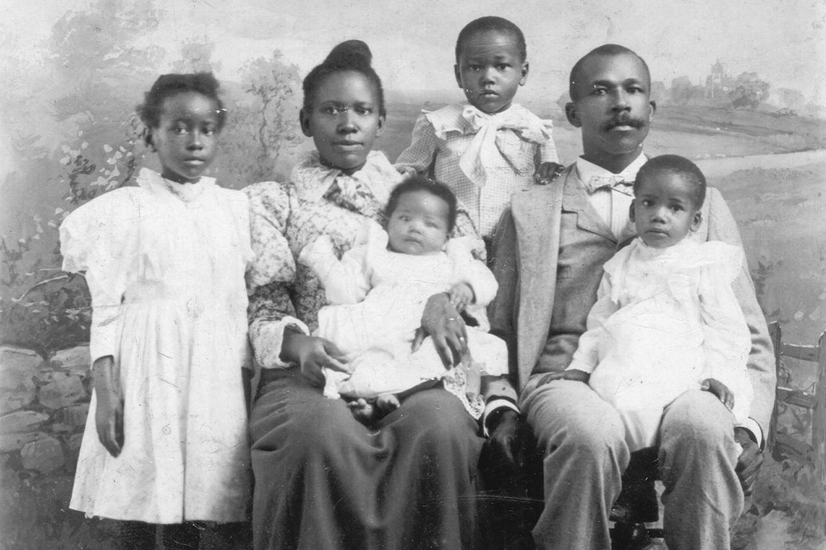 Casper George Garrett and Anna Marie Garrett, who are known in the book as Papa and Mama, are seen with four of their children, circa 1897. 