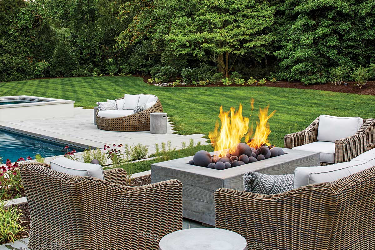 outdoor seating area with gas fire pit