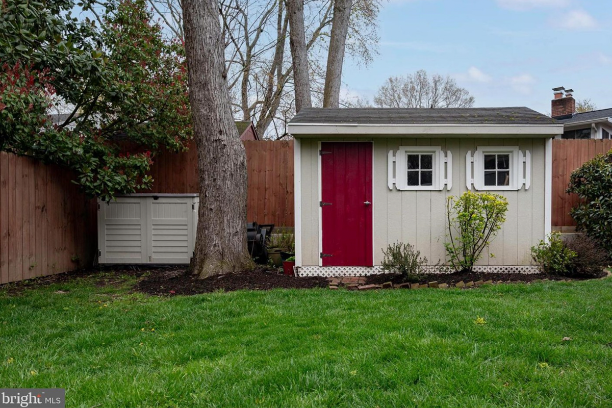 shed in backyard