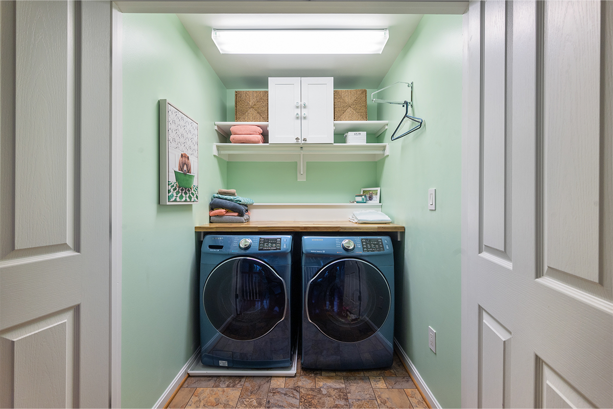 green laundry room
