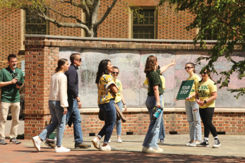 A student tour at William & Mary
