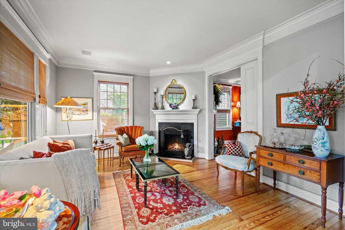 509 Lloyds Ln. on the Market for 3.45M in Alexandria