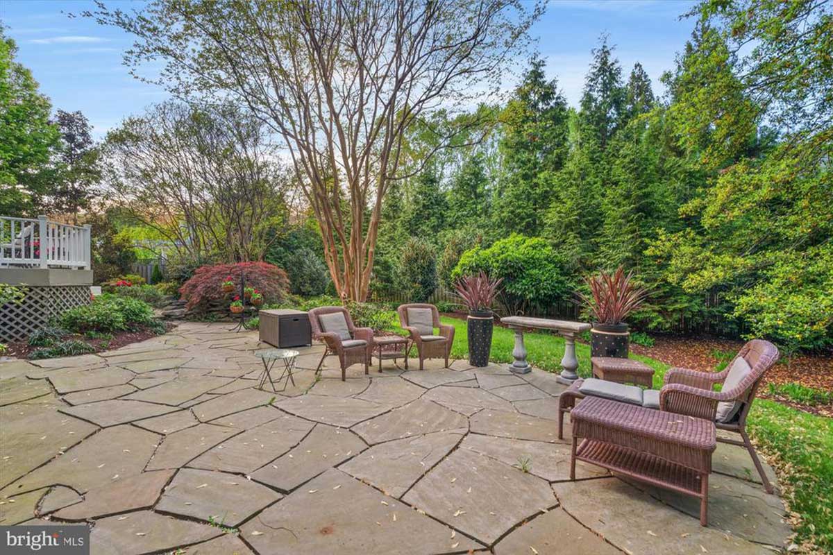 509 Lloyds Ln. on the Market for 3.45M in Alexandria