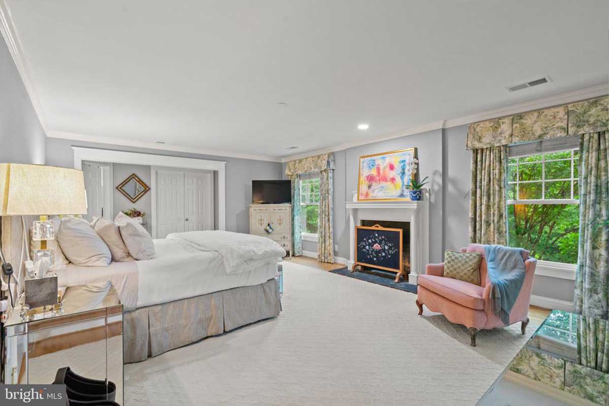 509 Lloyds Ln. on the Market for 3.45M in Alexandria