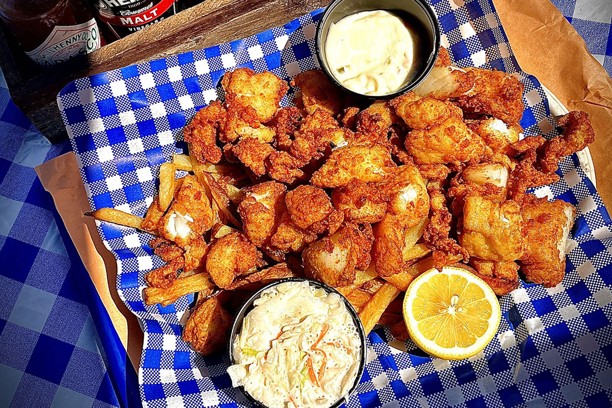 5 NoVA Restaurants with Fried Seafood Platters