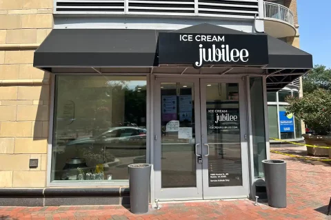 ice cream jubilee at reston town center