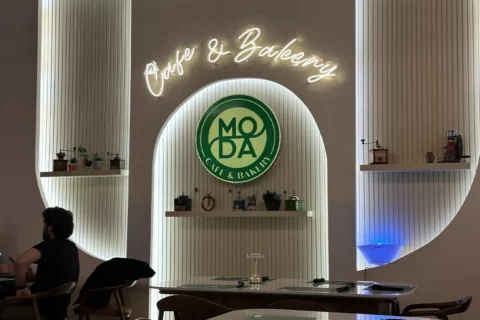 Moda Cafe & Restaurant