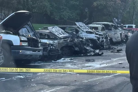 Vehicles burned in fire at Woodbridge apartment complex