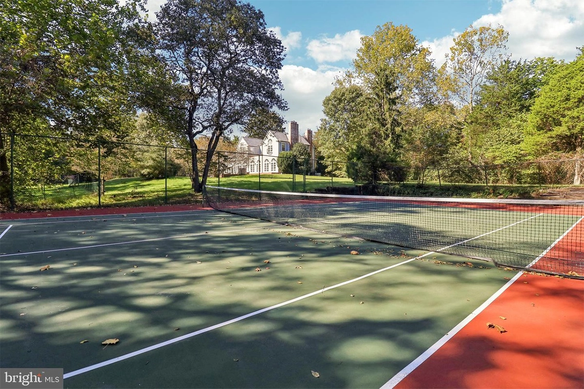 Tennis Court of 10650 Gunston Rd.