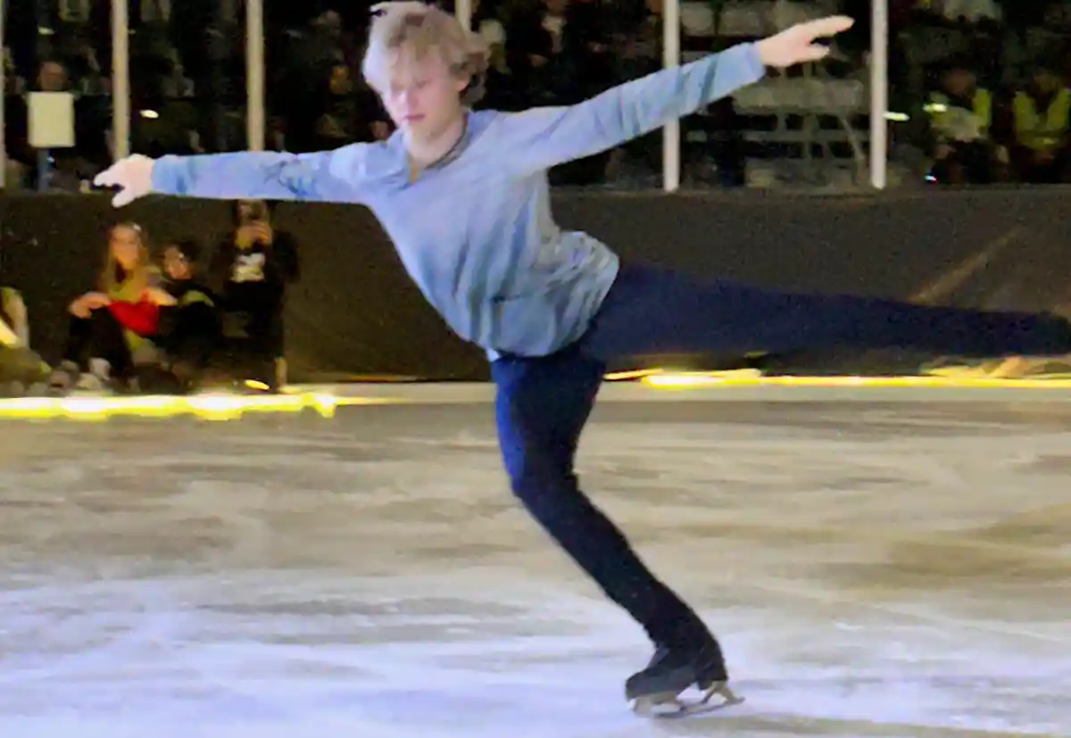 Ion Arena Electrifies Audience With 'Xtreme Ice World Premiere'