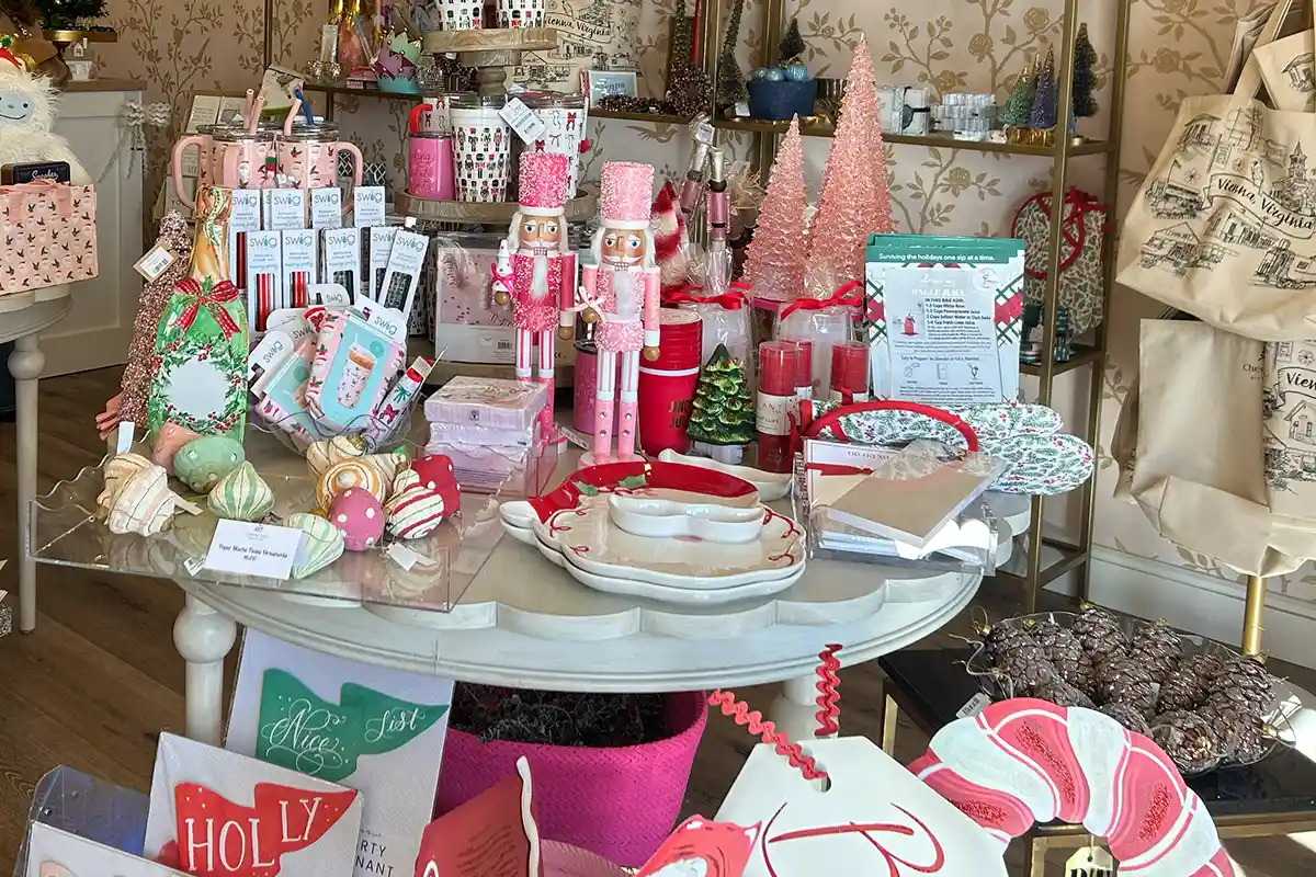 Cherry Lane Gift Shop Opens in Vienna