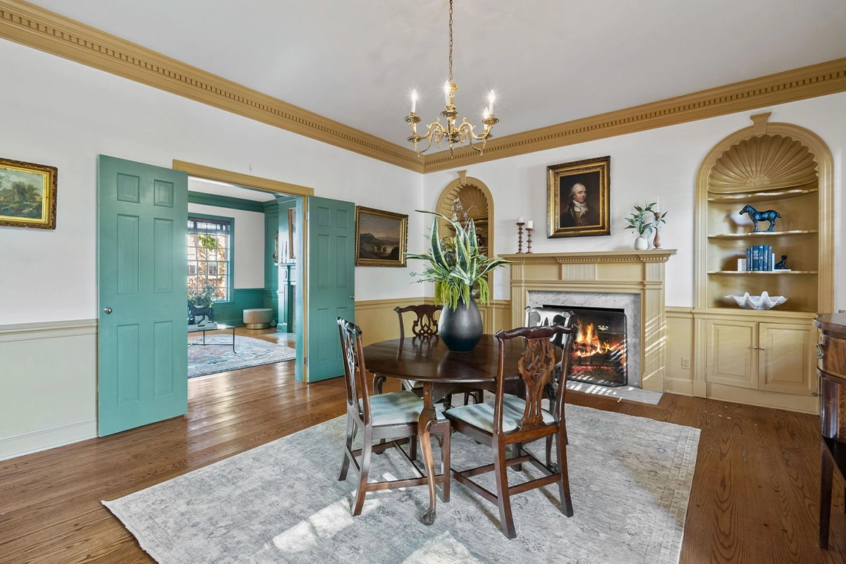 908 Cameron St. dining room