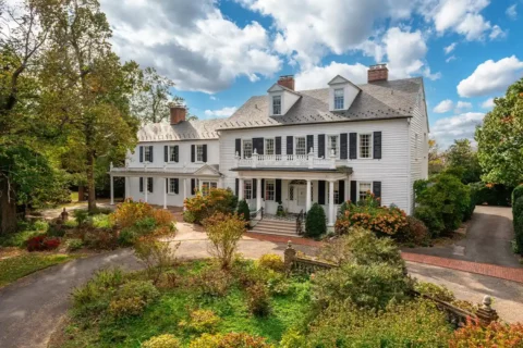 318 N. Quaker Ln., Alexandria exterior